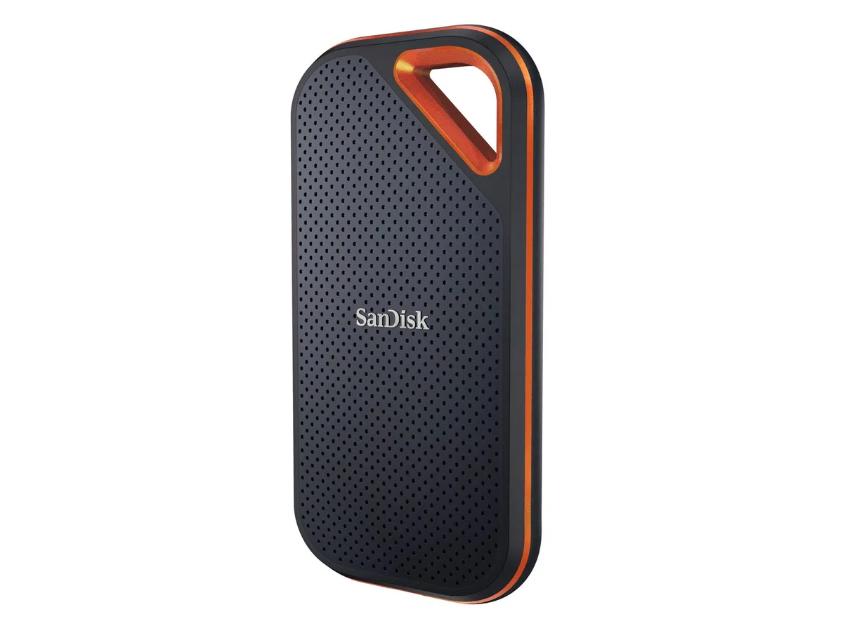 SanDisk SSD NVMe Extreme PRO 2 To (portable, USB-C, jusqu'à 1050 Mo/s en lecture et 1050 Mo/s en écriture, robuste et résistant à l'eau, mousqueton)]