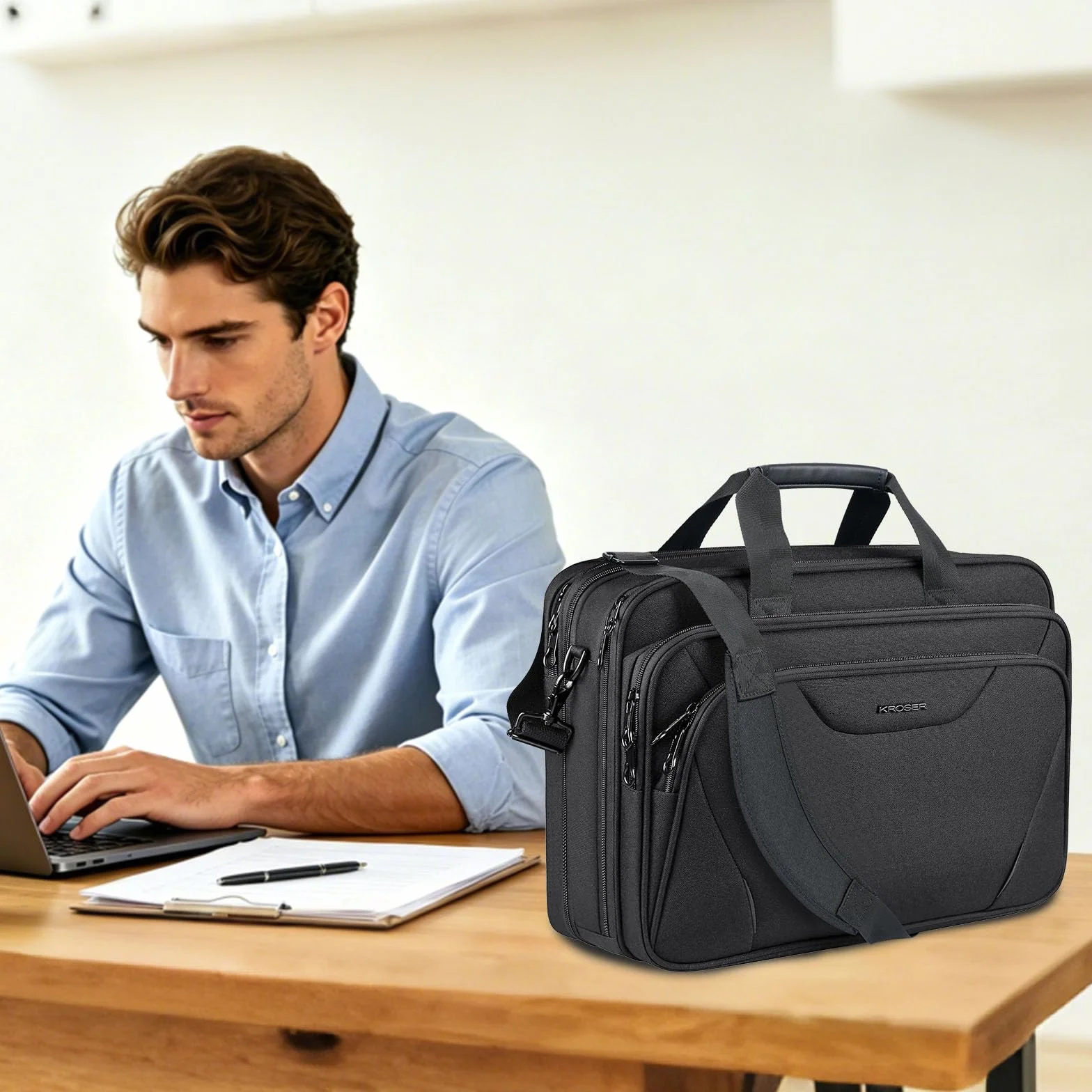 KROSER 18" Sac à main Sacoche pour Ordinateur Portable Jusqu'à 17,3" Imperméable Sacoche Extensible Porte-Documents à Bandoulière pour Voyage/Affaires/École/Homme/Femme Laptop Bag