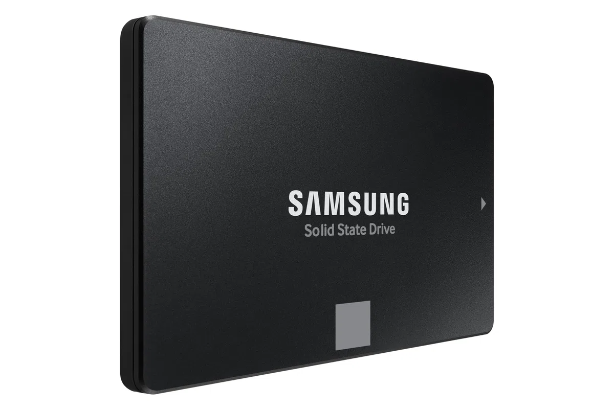 Samsung SSD 870 Evo SATA III 2,5 Pouces, 1 to, 560 Mo/s en Lecture, 530 Mo/s en écriture, SSD Interne, Disque Dur pour Un Transfert de données Rapide, MZ-77E1T0B/EU