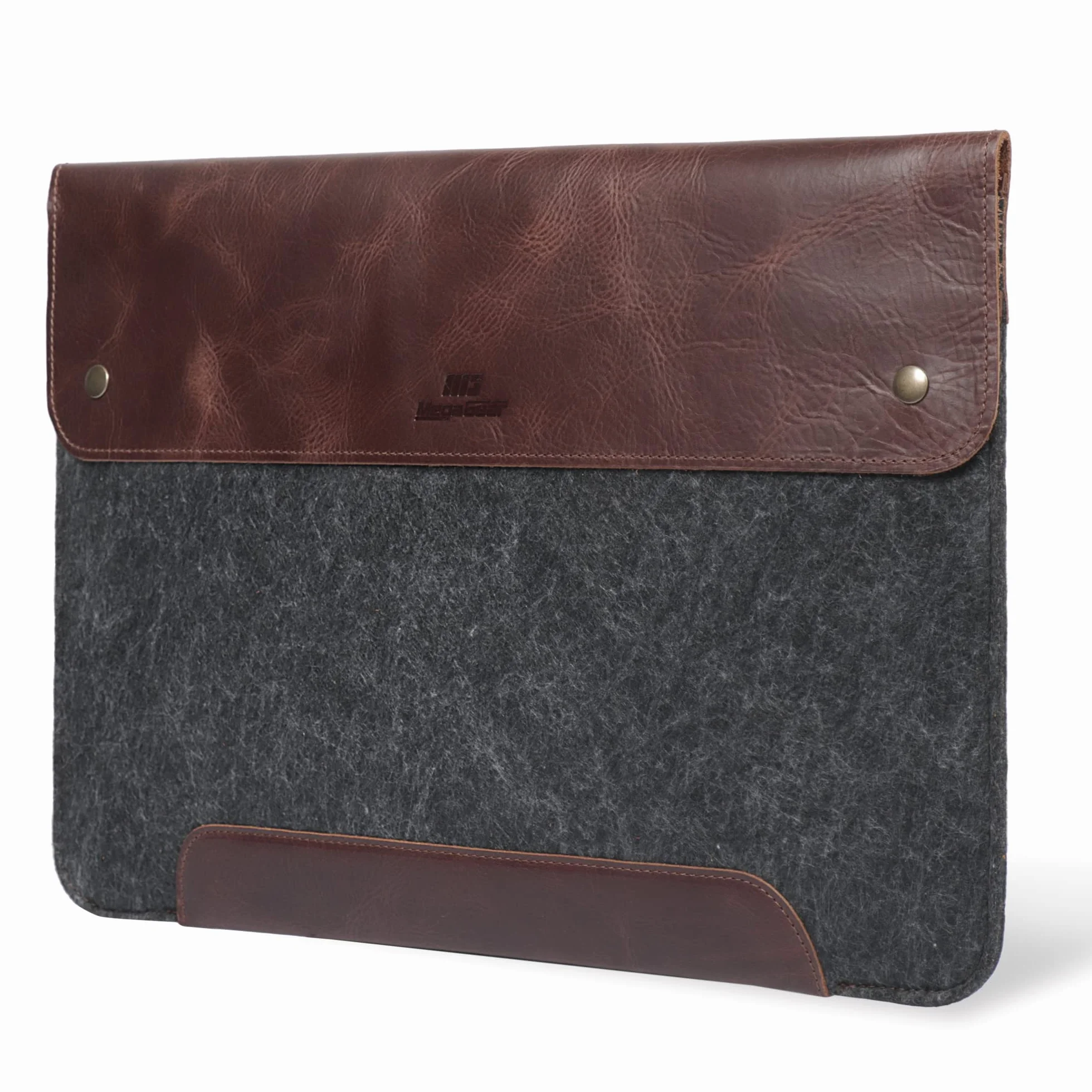 MegaGear Housse en Cuir Véritable et Polaire Compatible avec MacBook Pro 16/14 (M5, M4, M3, M2, M1) & MacBook Pro 15 & MacBook Air 13.6, 13 (M5, M3, M2, M1) 2020-2026