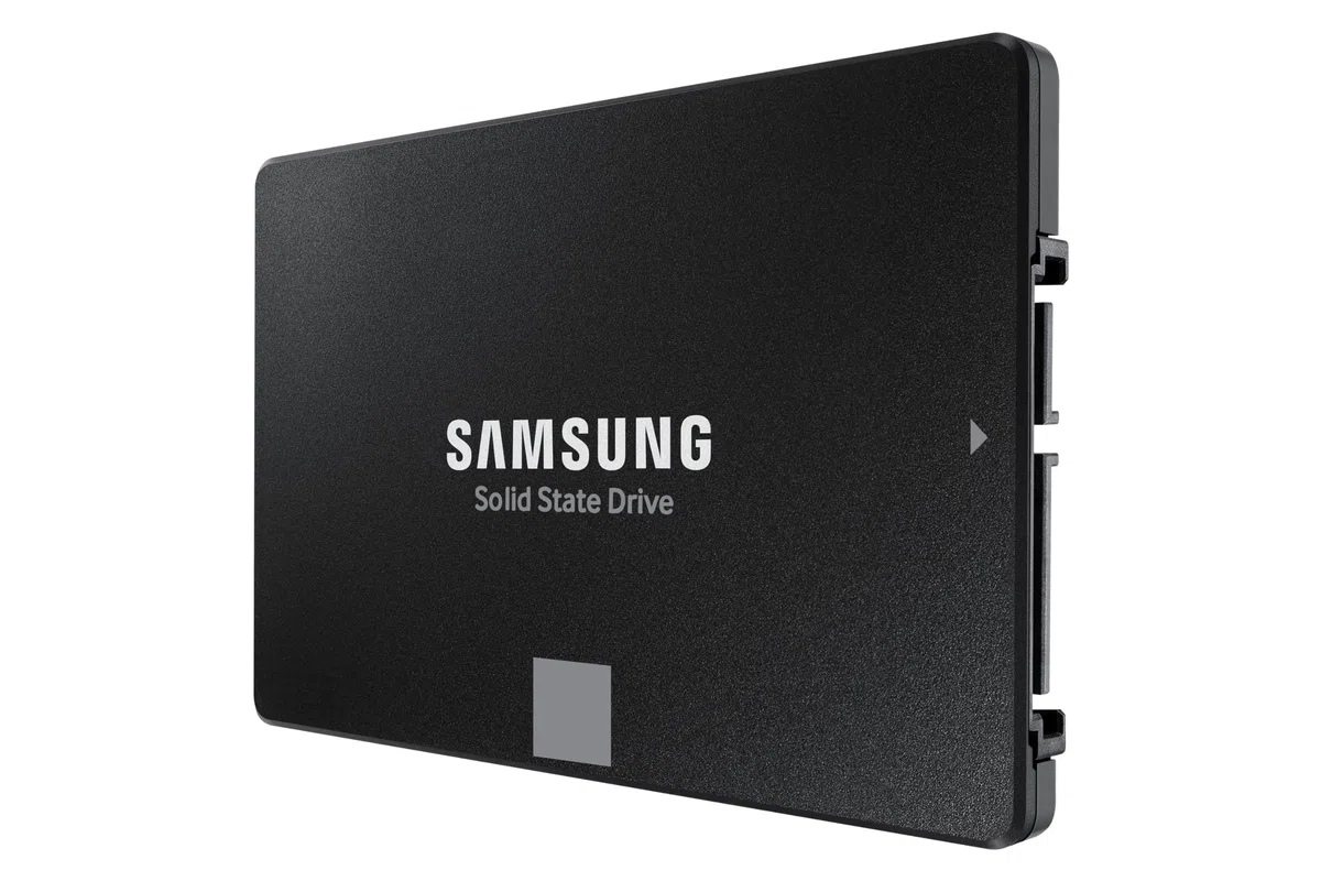 Samsung SSD 870 Evo SATA III 2,5 Pouces, 1 to, 560 Mo/s en Lecture, 530 Mo/s en écriture, SSD Interne, Disque Dur pour Un Transfert de données Rapide, MZ-77E1T0B/EU